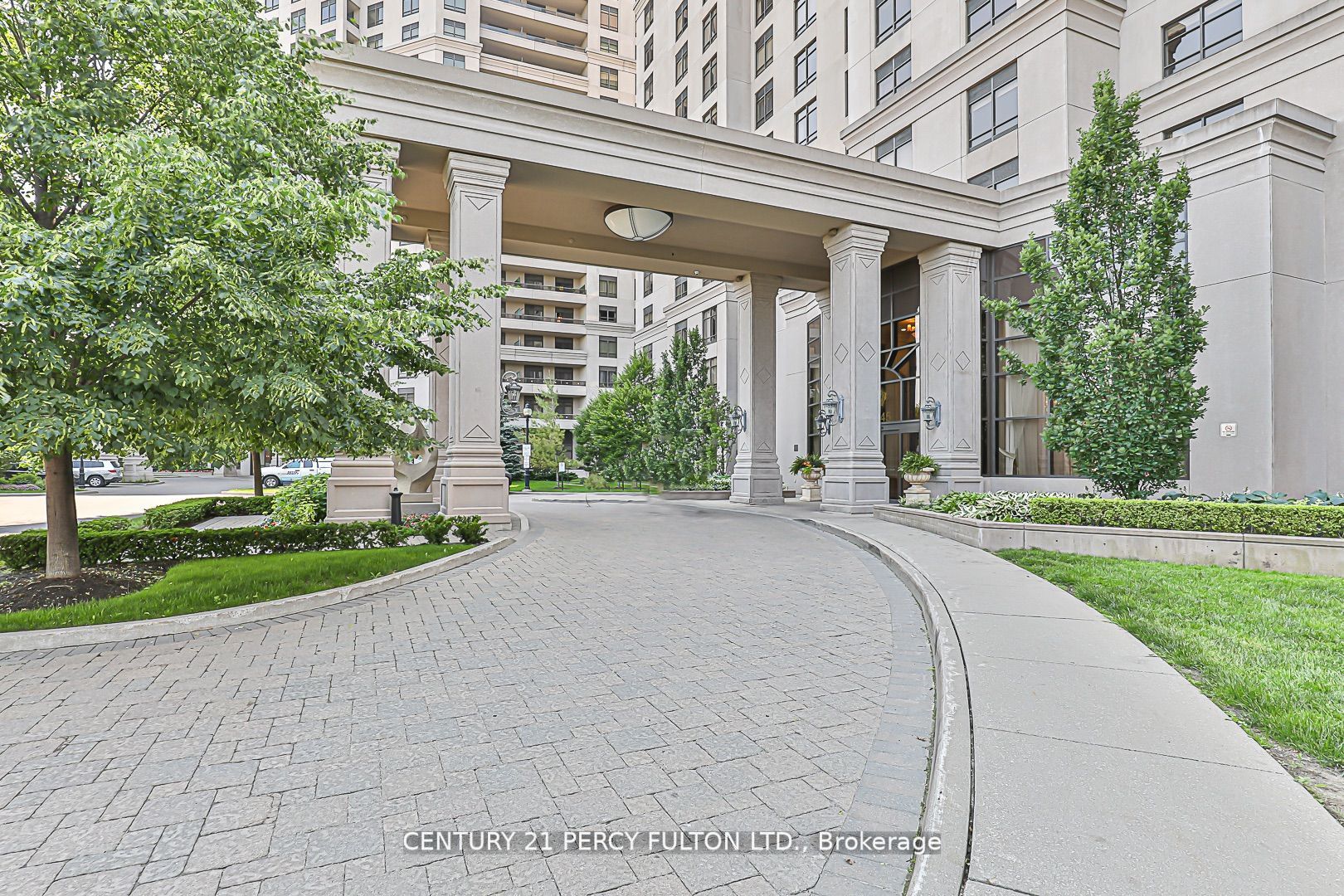 9245 Jane St, #1114