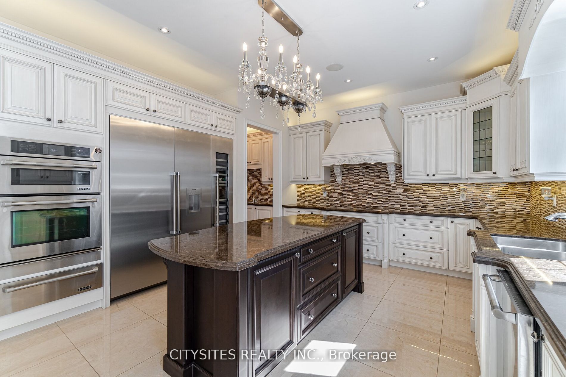 62 Virtue Cres