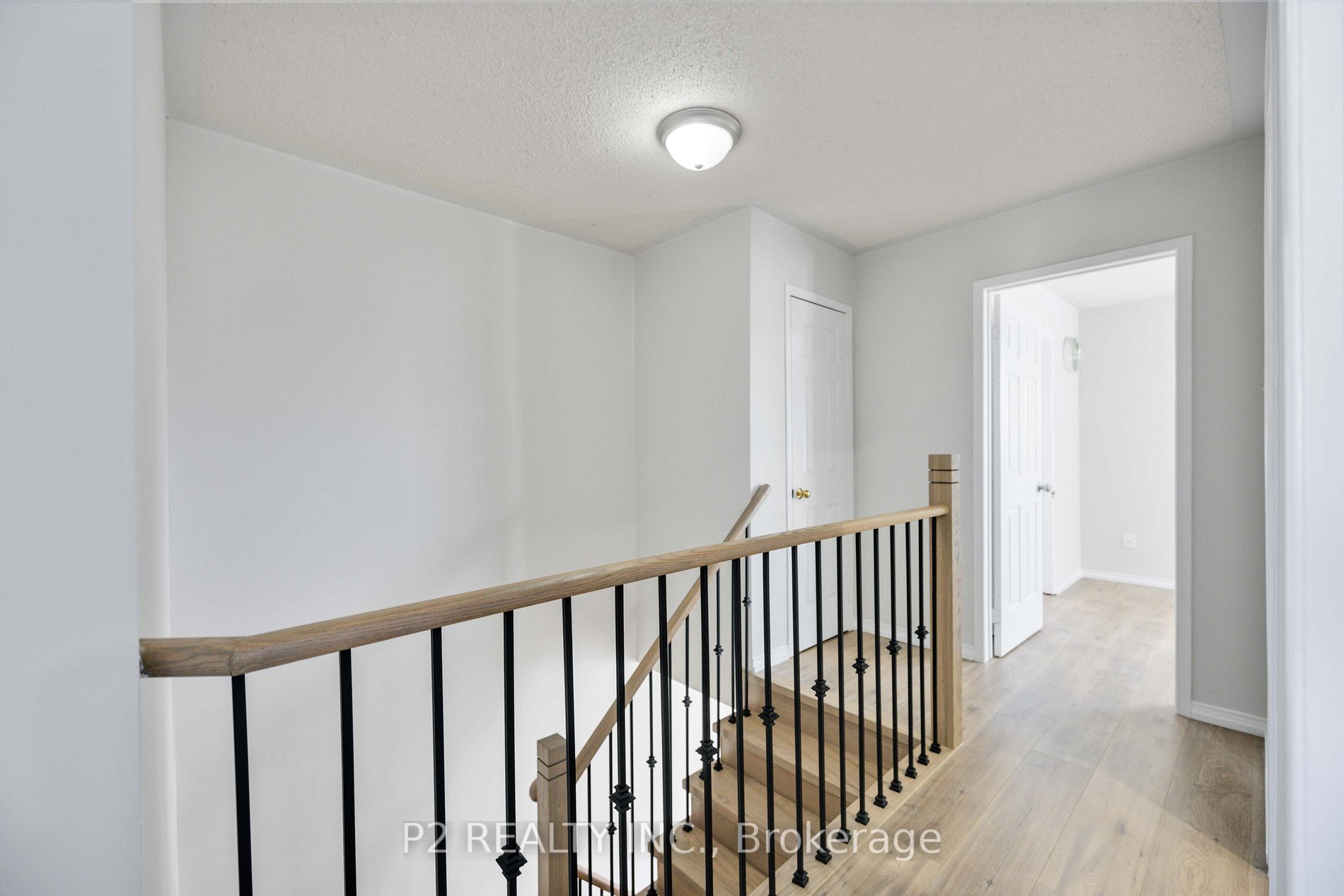 6 Prestwick Ave