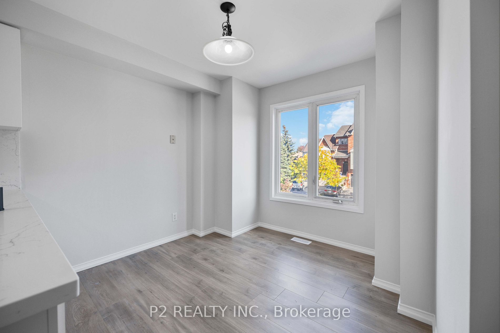6 Prestwick Ave