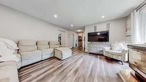2438 25th Side Rd