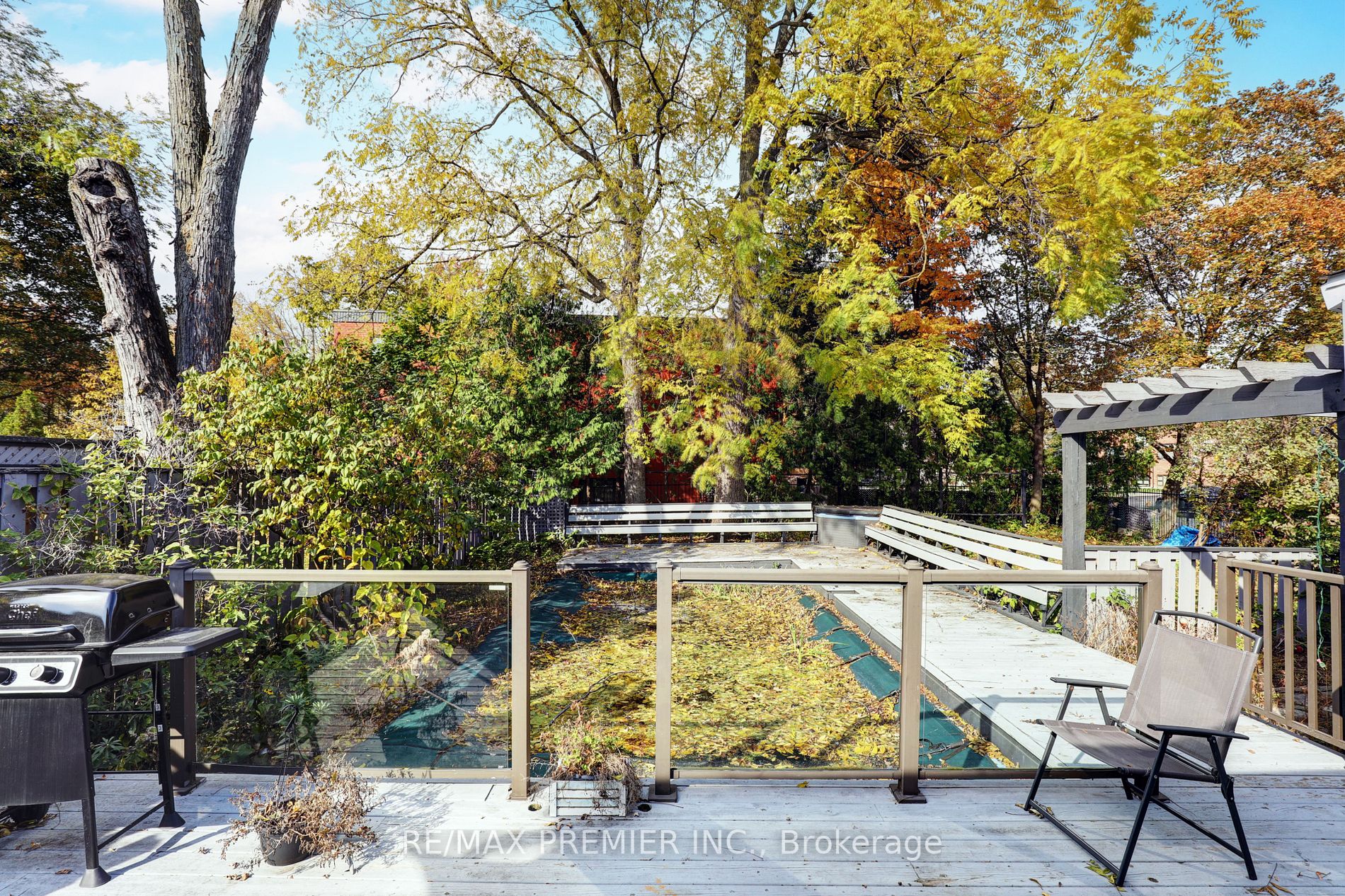 151 Richmond St