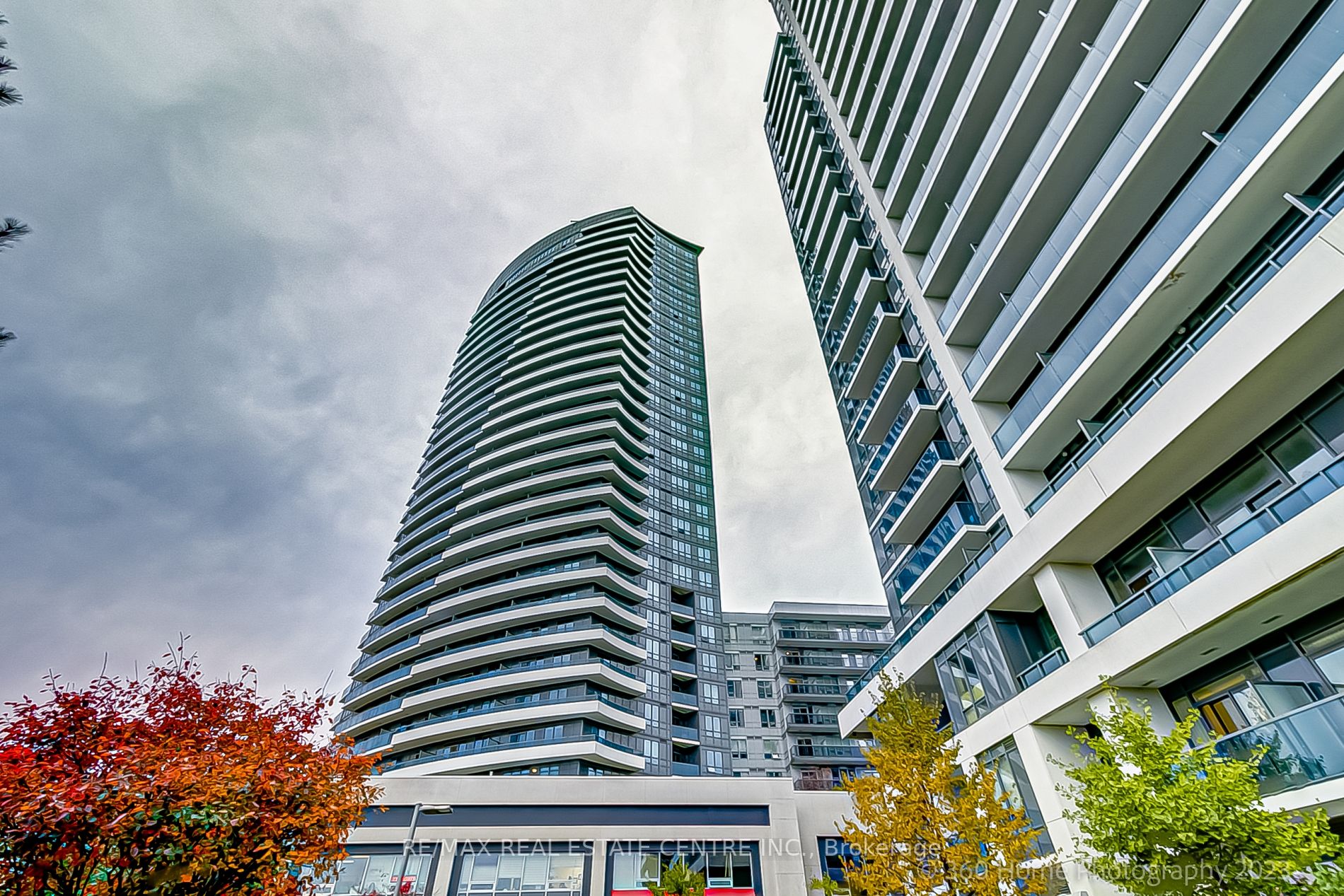 7171 Yonge St, #Lph307