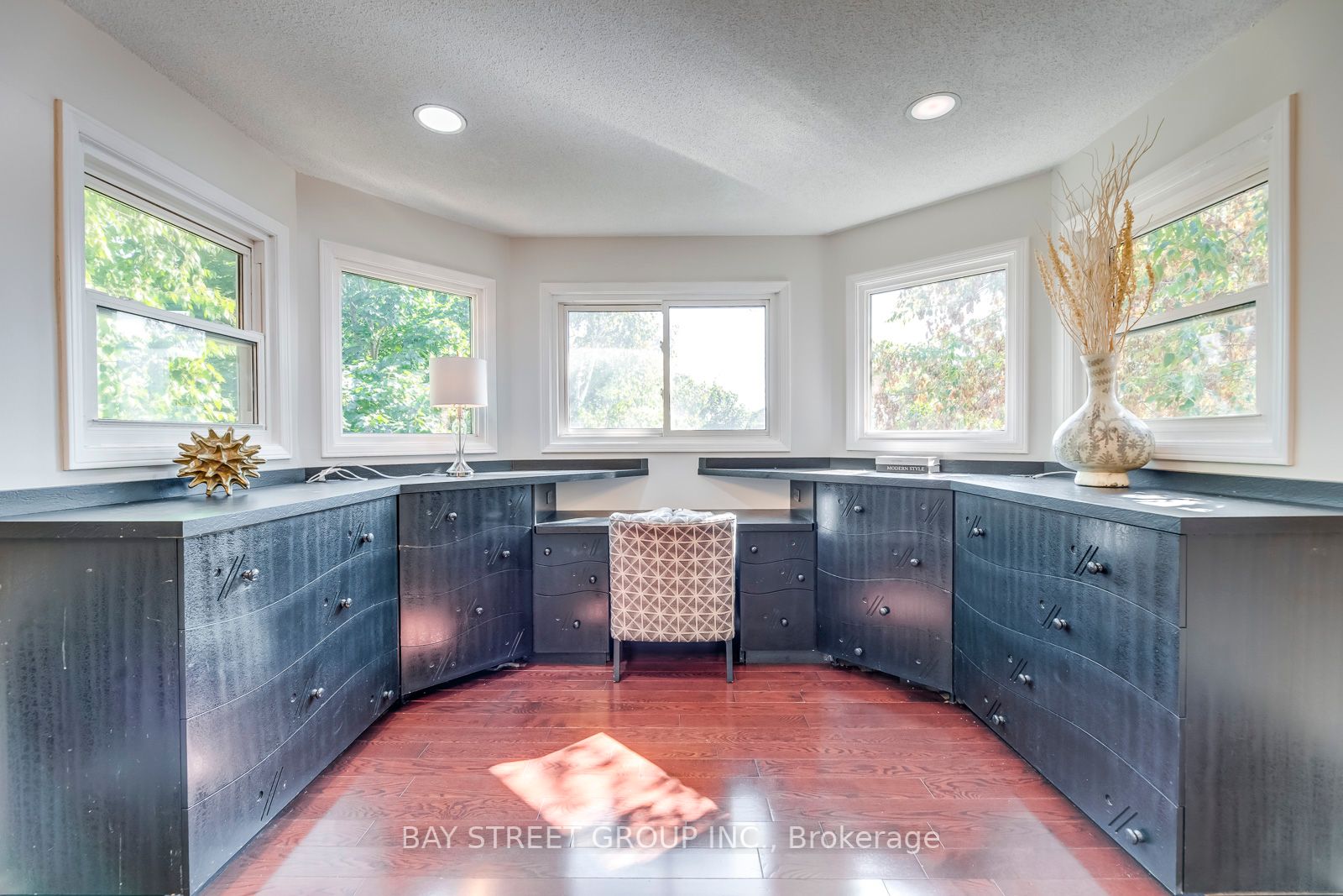 201 Tansley Rd