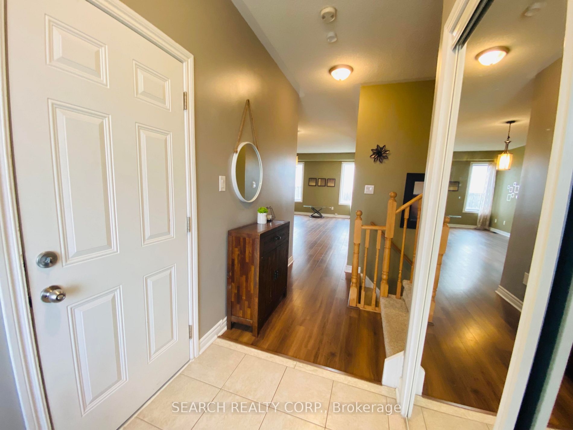 116 Collier Cres