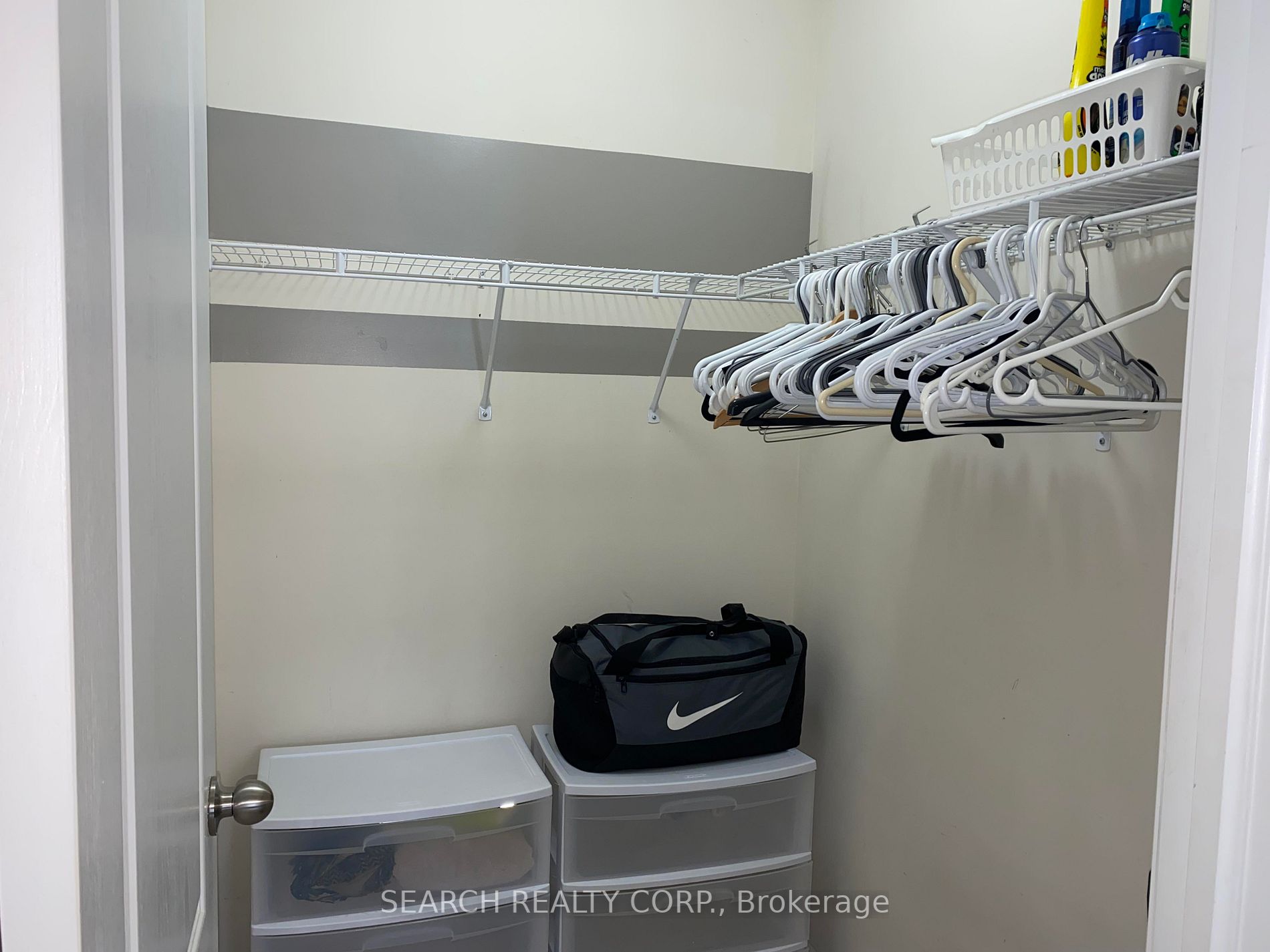 116 Collier Cres