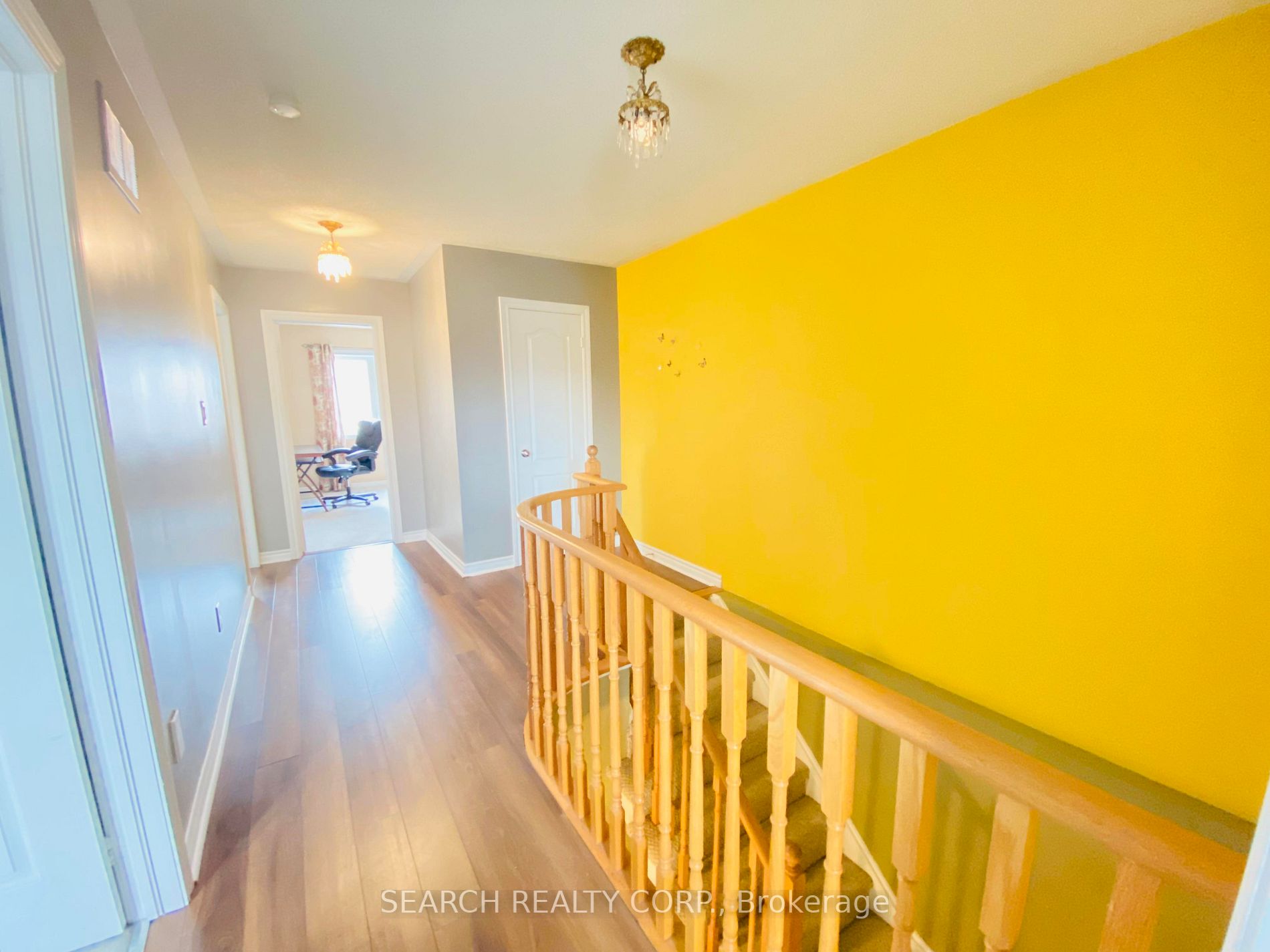 116 Collier Cres