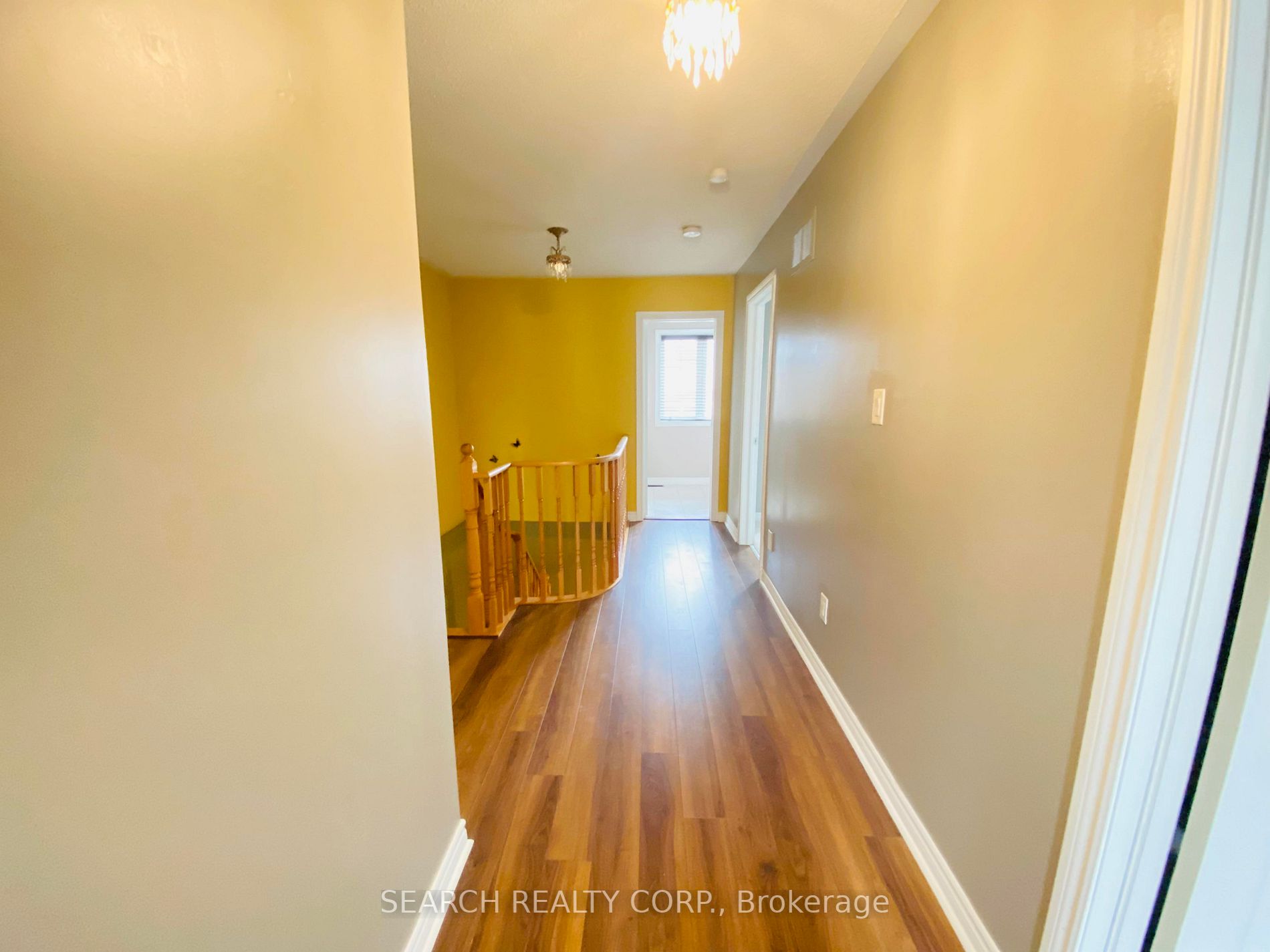 116 Collier Cres