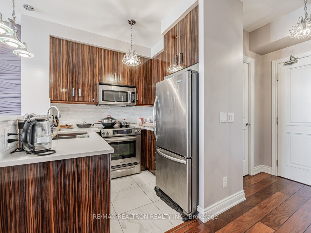 9245 Jane St, ##1414