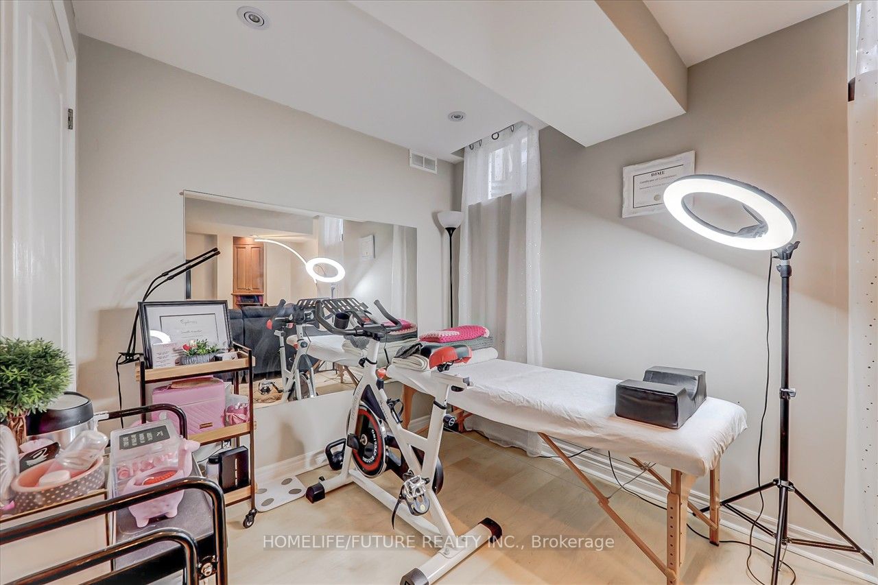 24 Lappe Ave