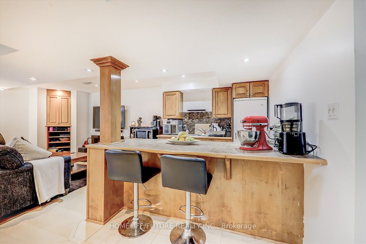 24 Lappe Ave