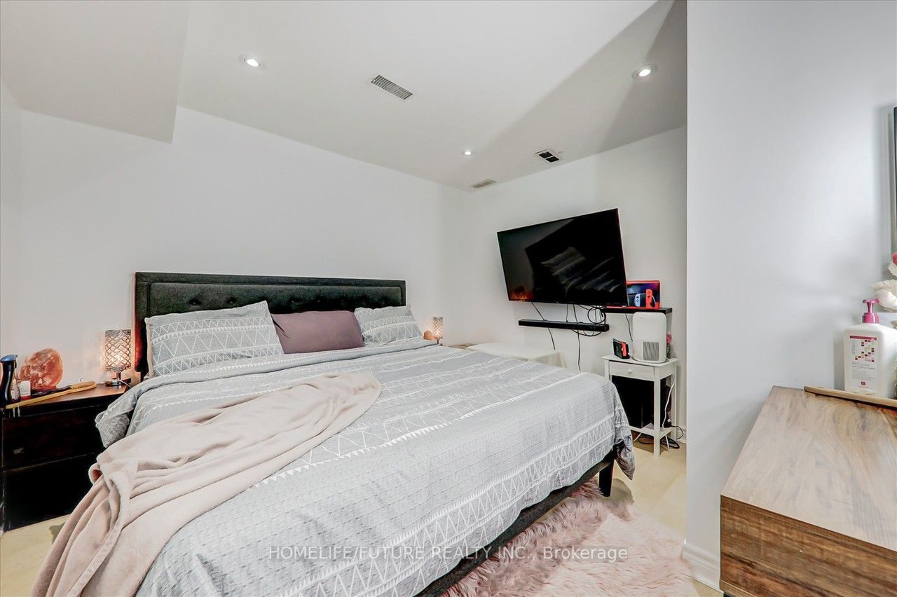 24 Lappe Ave