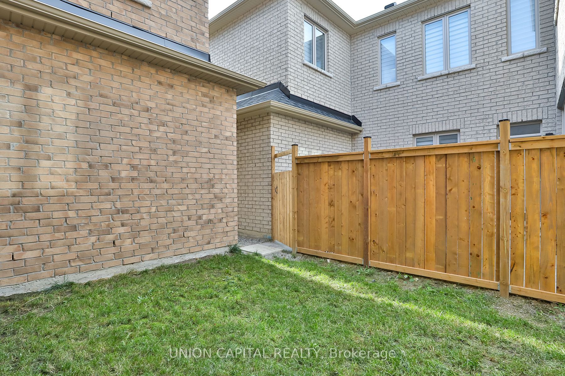 19 Applegate Dr