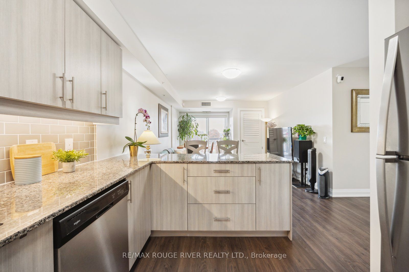 481 Rupert Ave, #405
