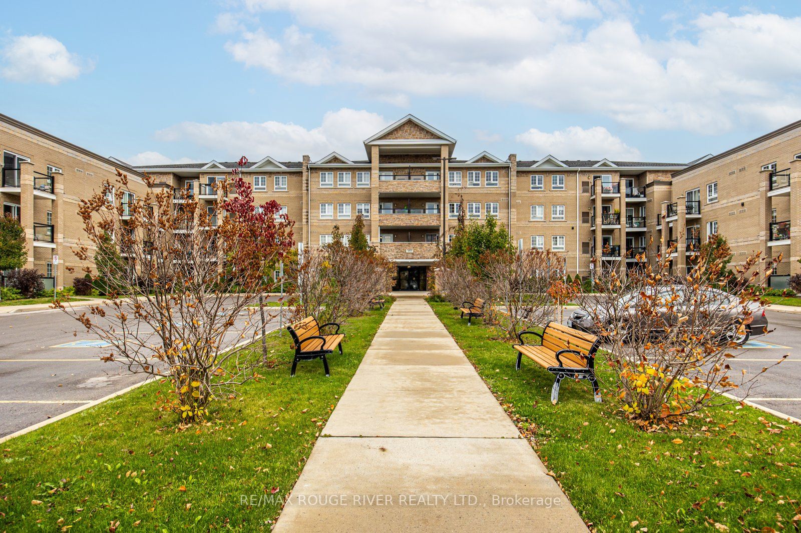 481 Rupert Ave, #405