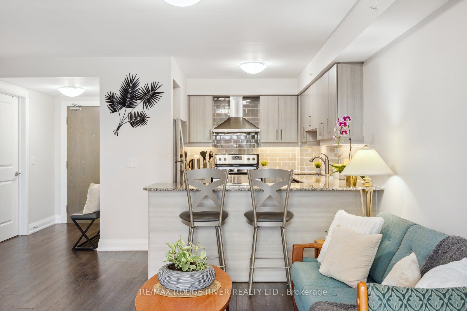 481 Rupert Ave, #405