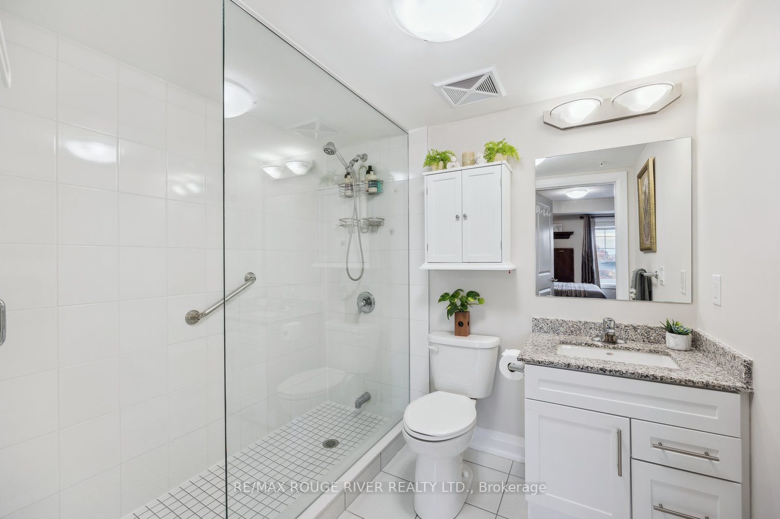 481 Rupert Ave, #405