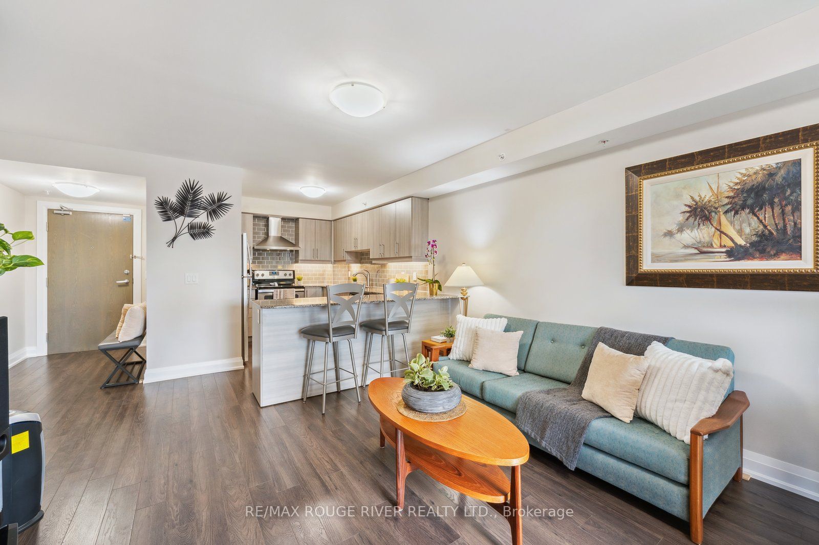 481 Rupert Ave, #405