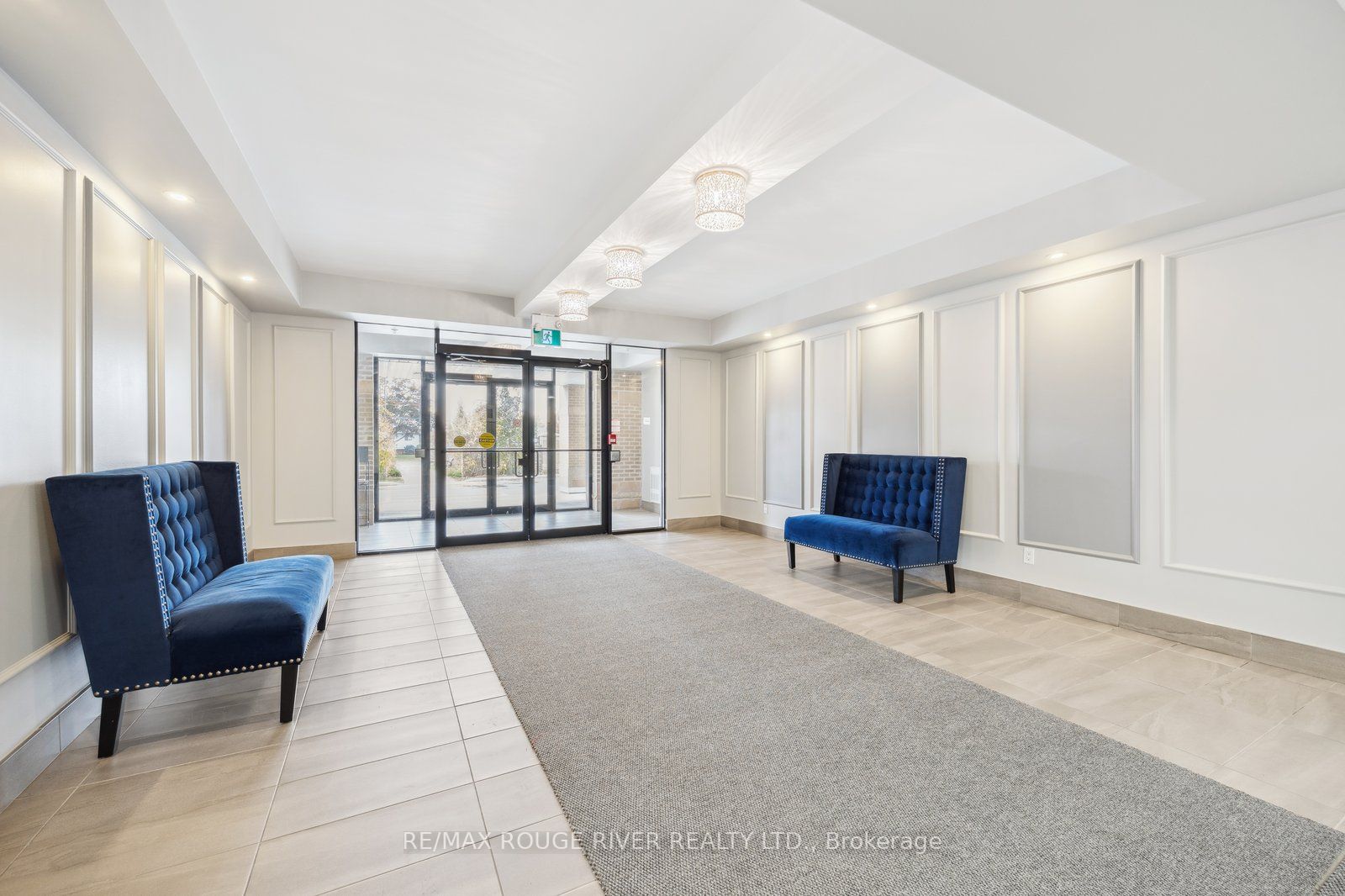 481 Rupert Ave, #405
