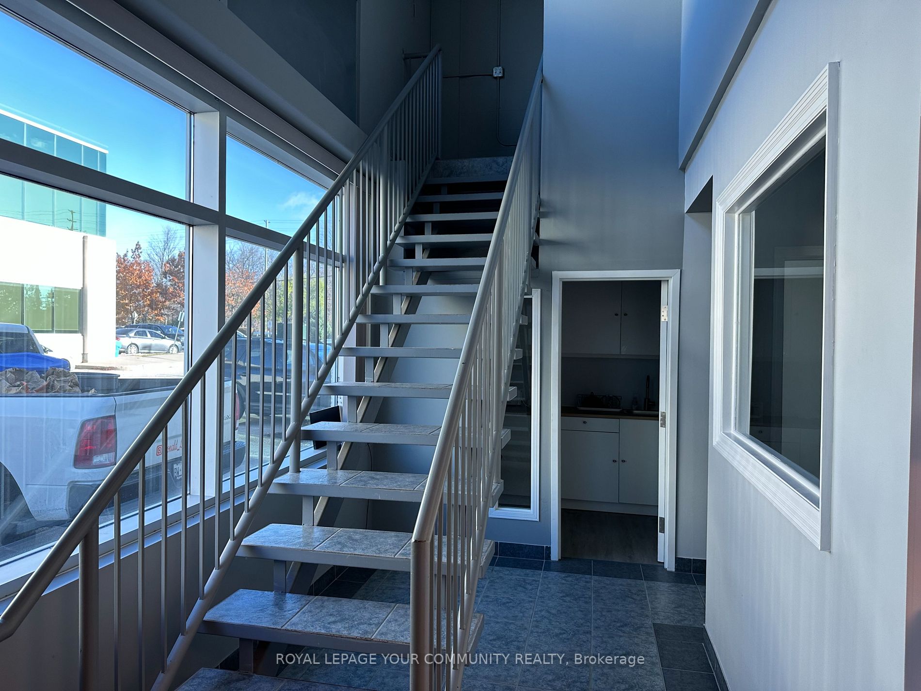 8888 Keele St, #8