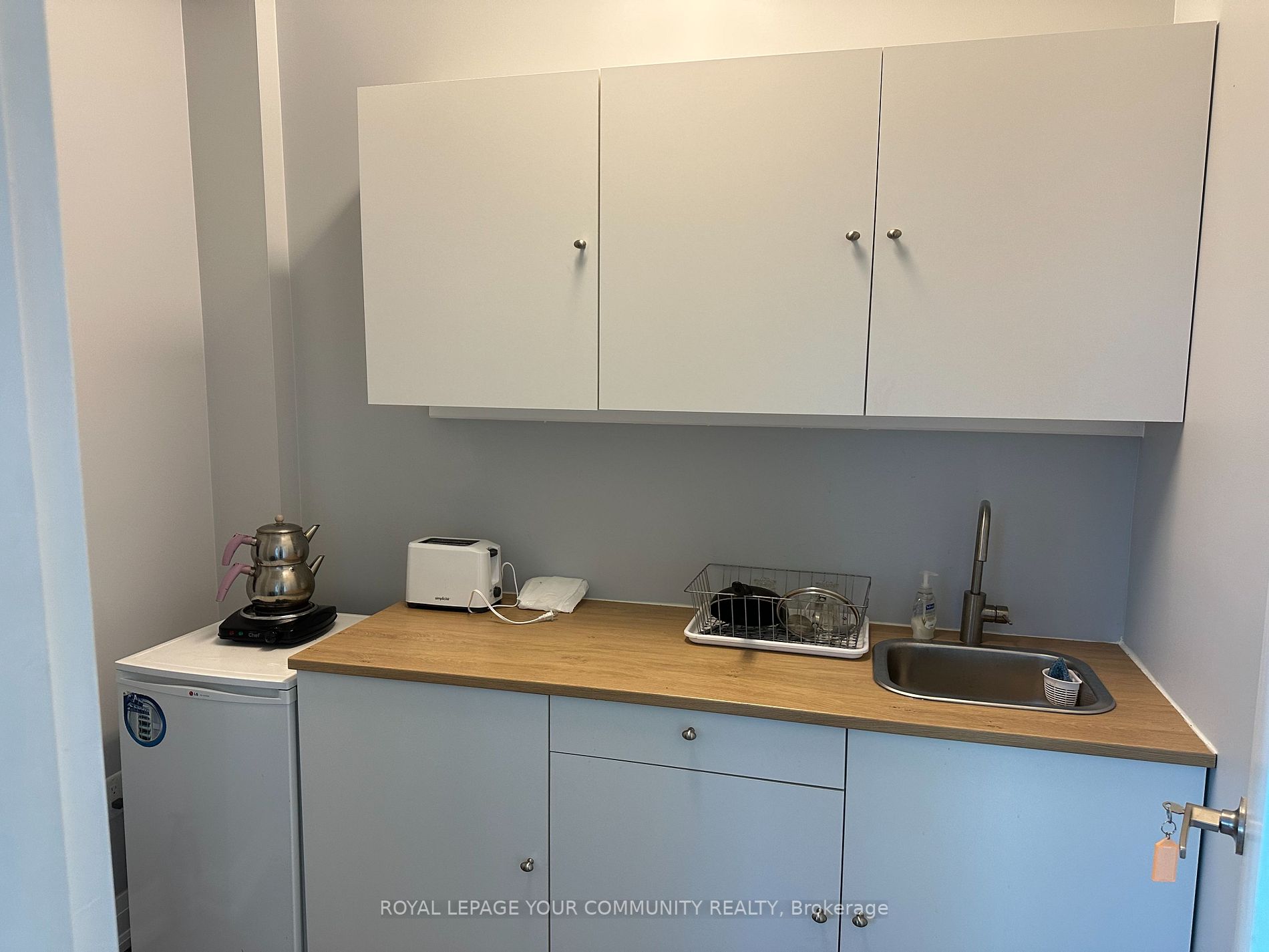 8888 Keele St, #8