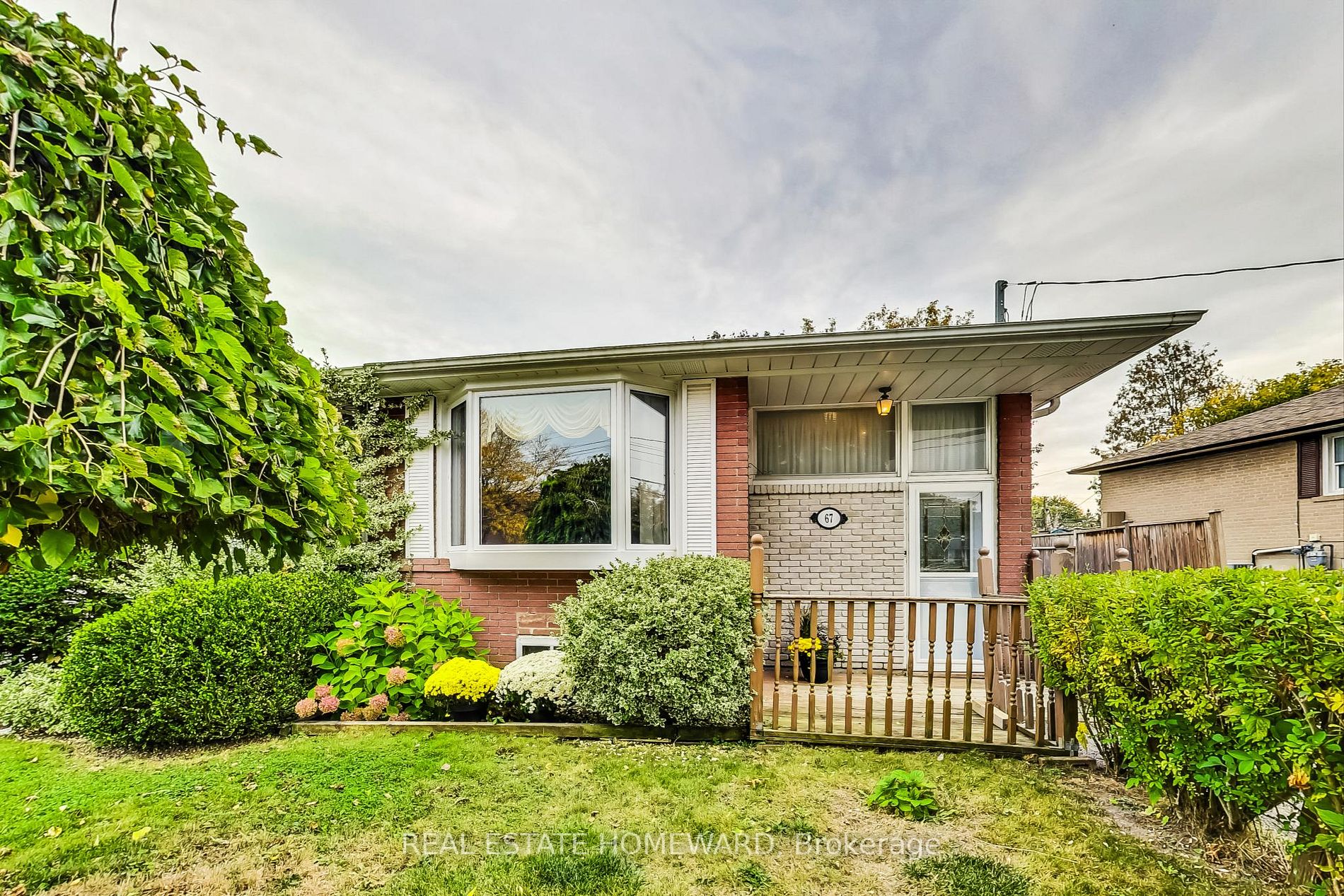 67 Longford Dr
