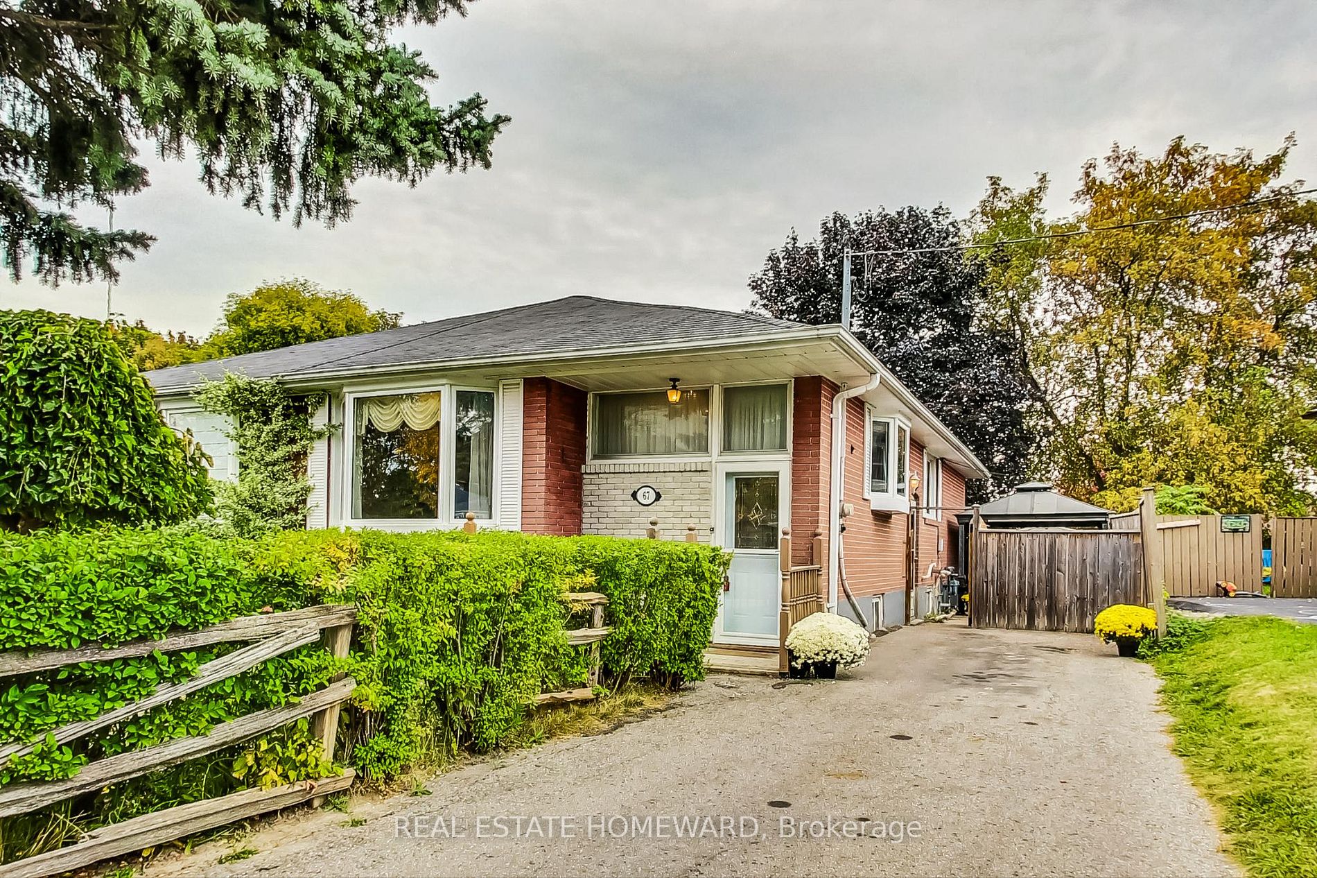 67 Longford Dr