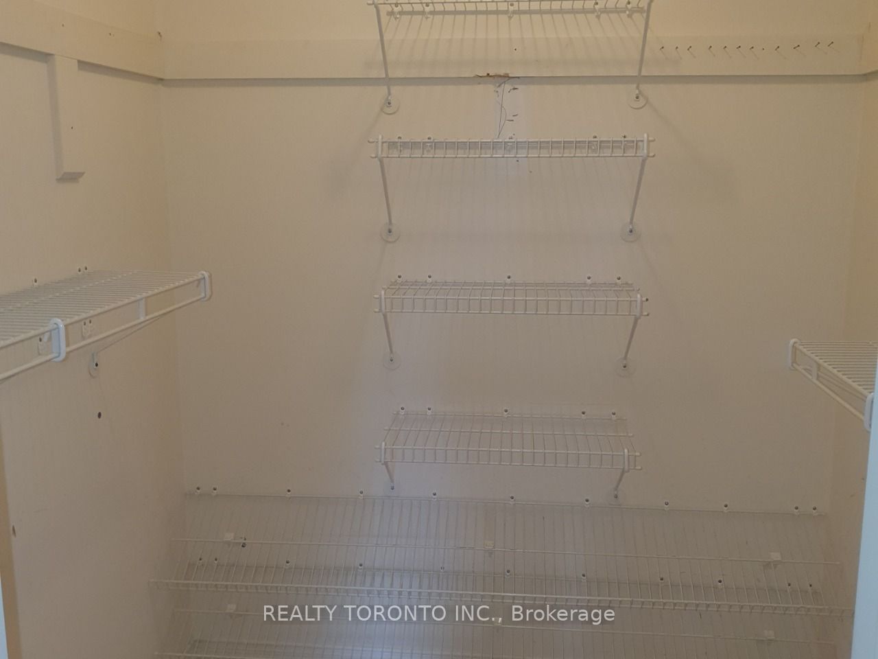 150 Baywell Cres