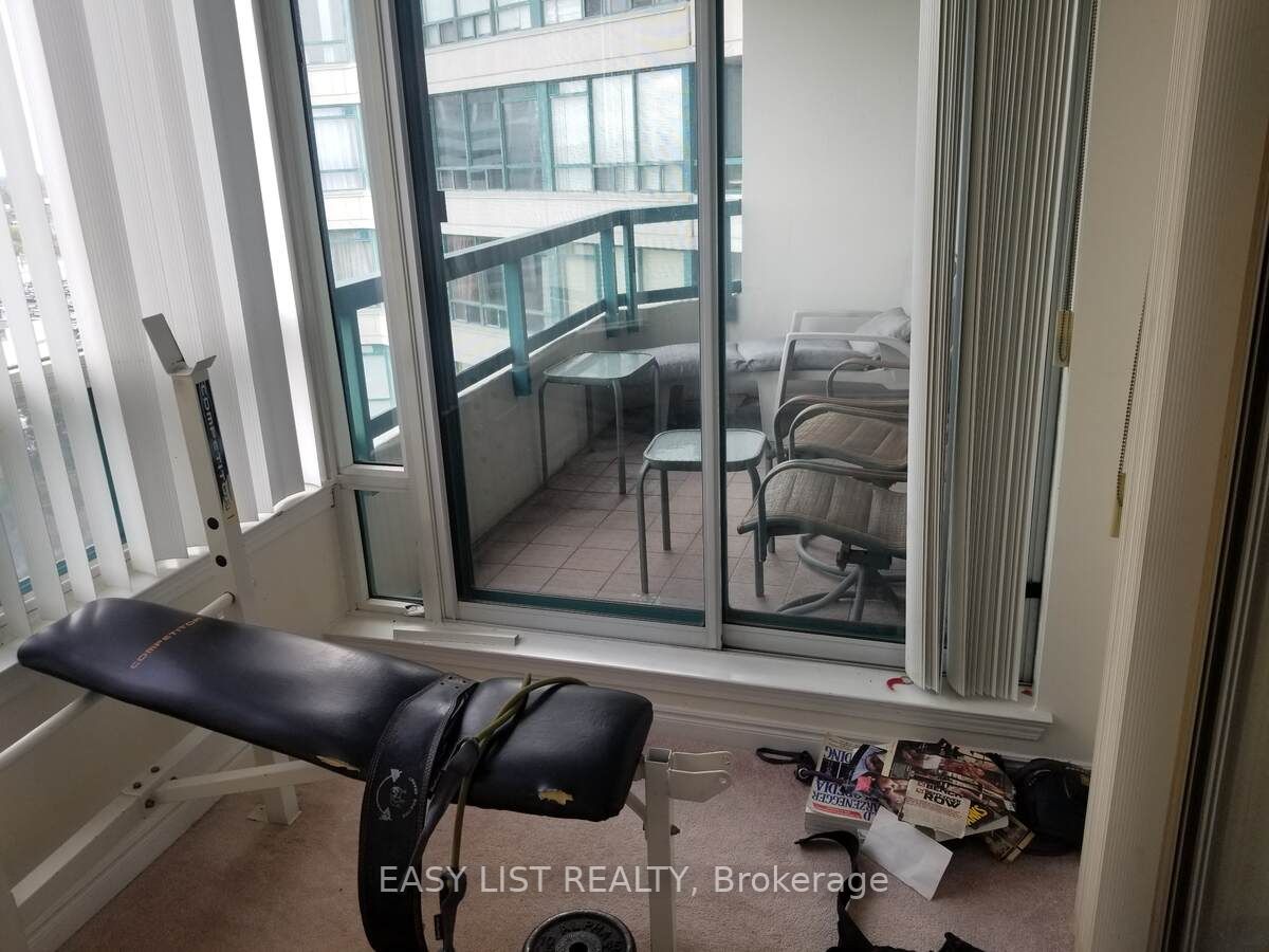 7250 Yonge St, #Ph203