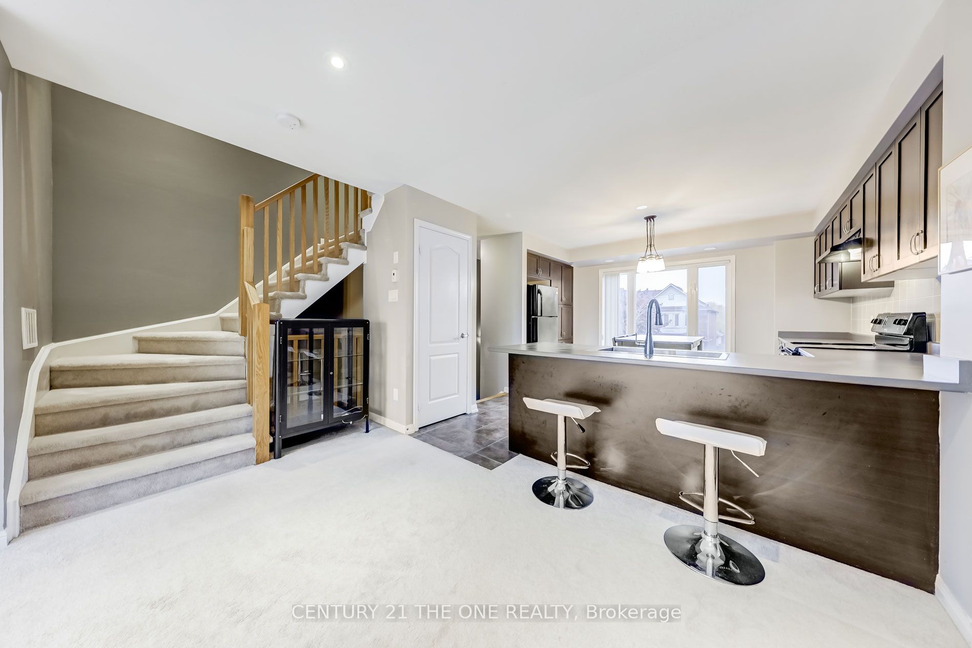 271 John West Way, #7