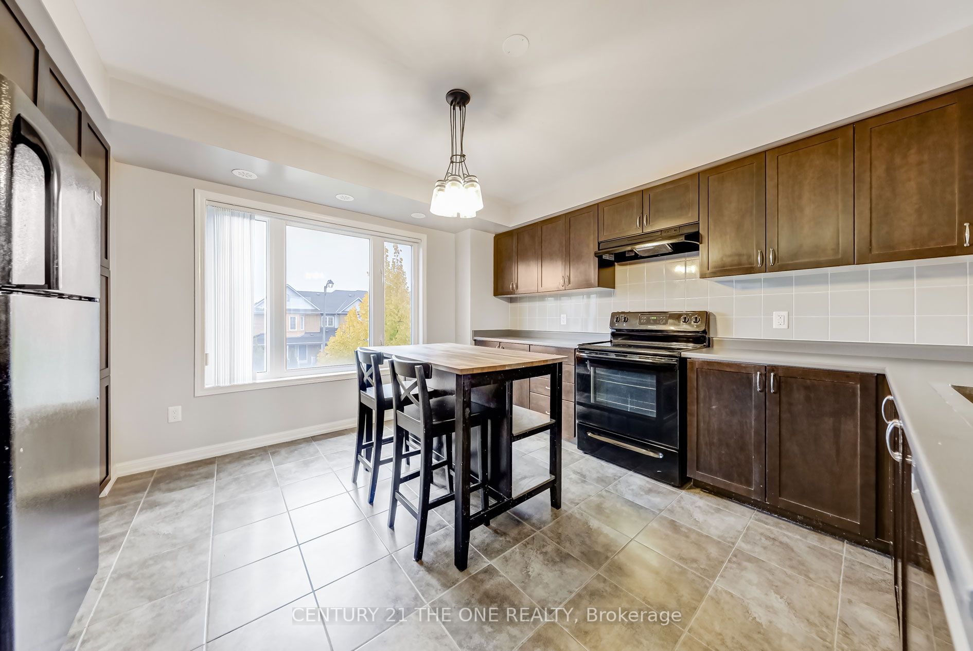 271 John West Way, #7