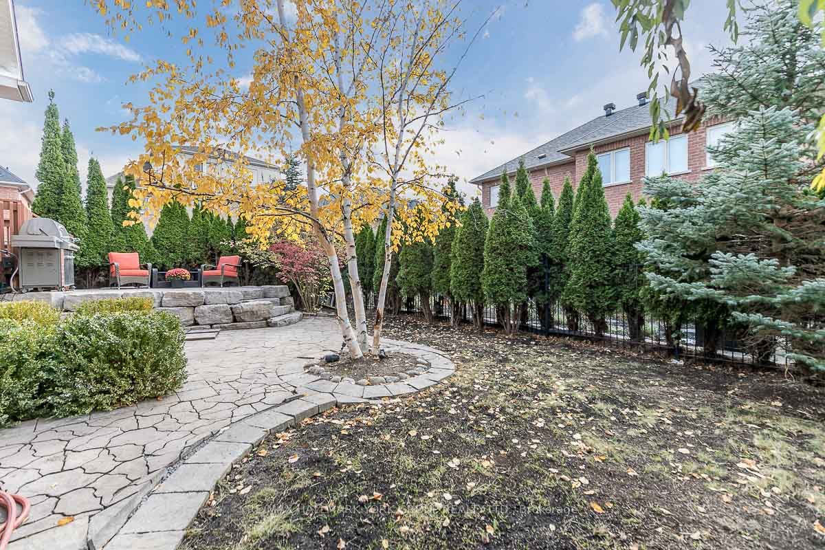 87 Weslock Cres