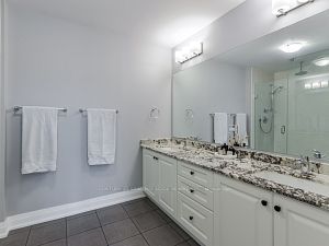 25 Baker Hill Blvd, #215