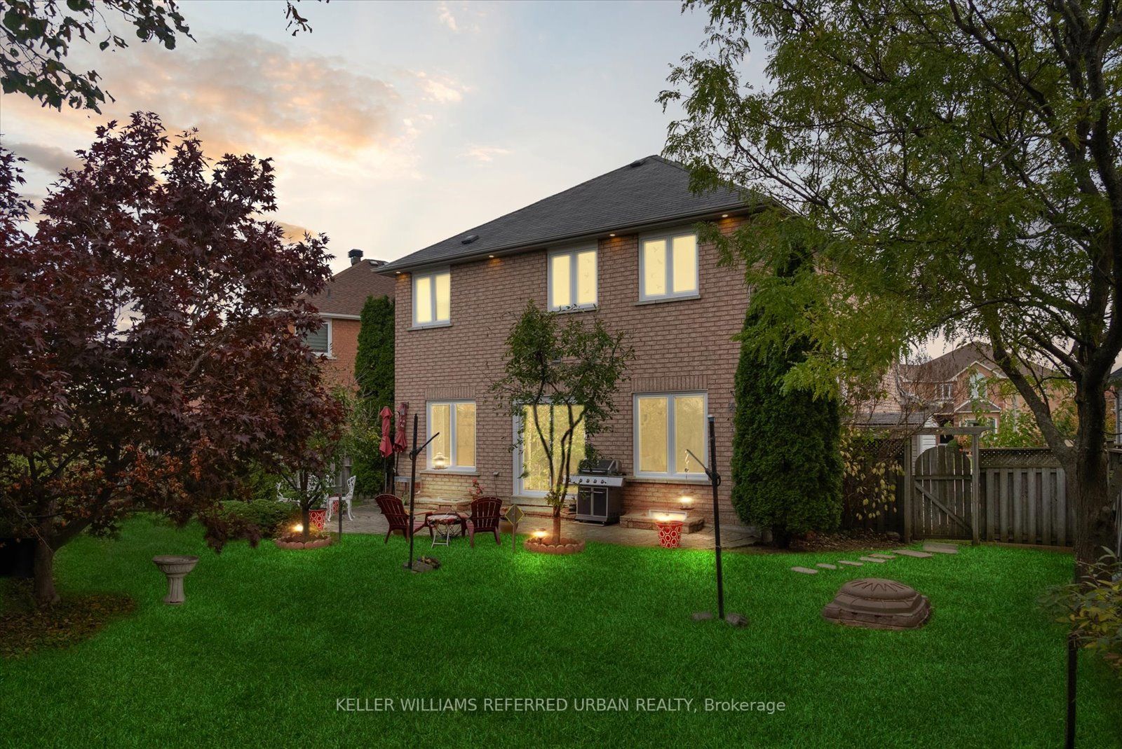 16 Hamills Cres