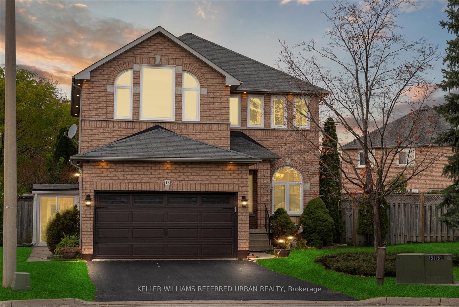 16 Hamills Cres