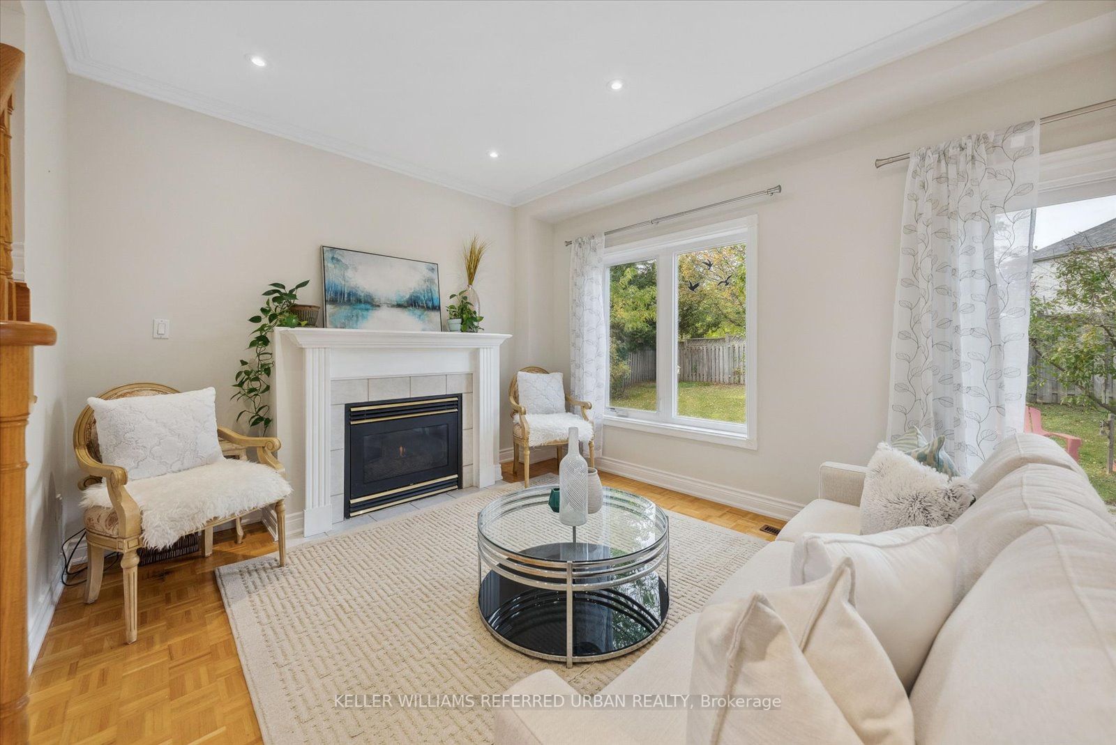 16 Hamills Cres