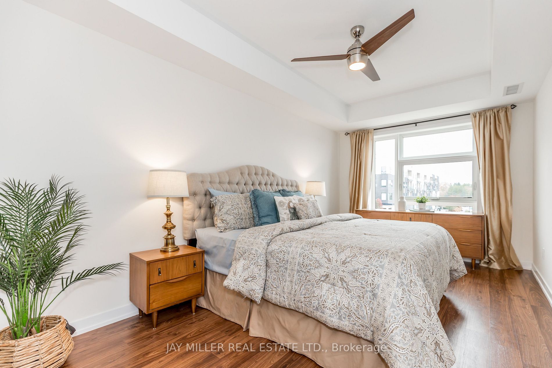 555 William Graham Dr, #303