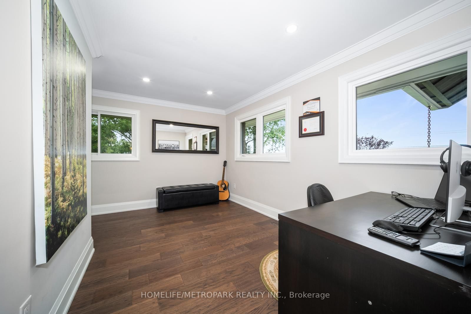 37 Church St
