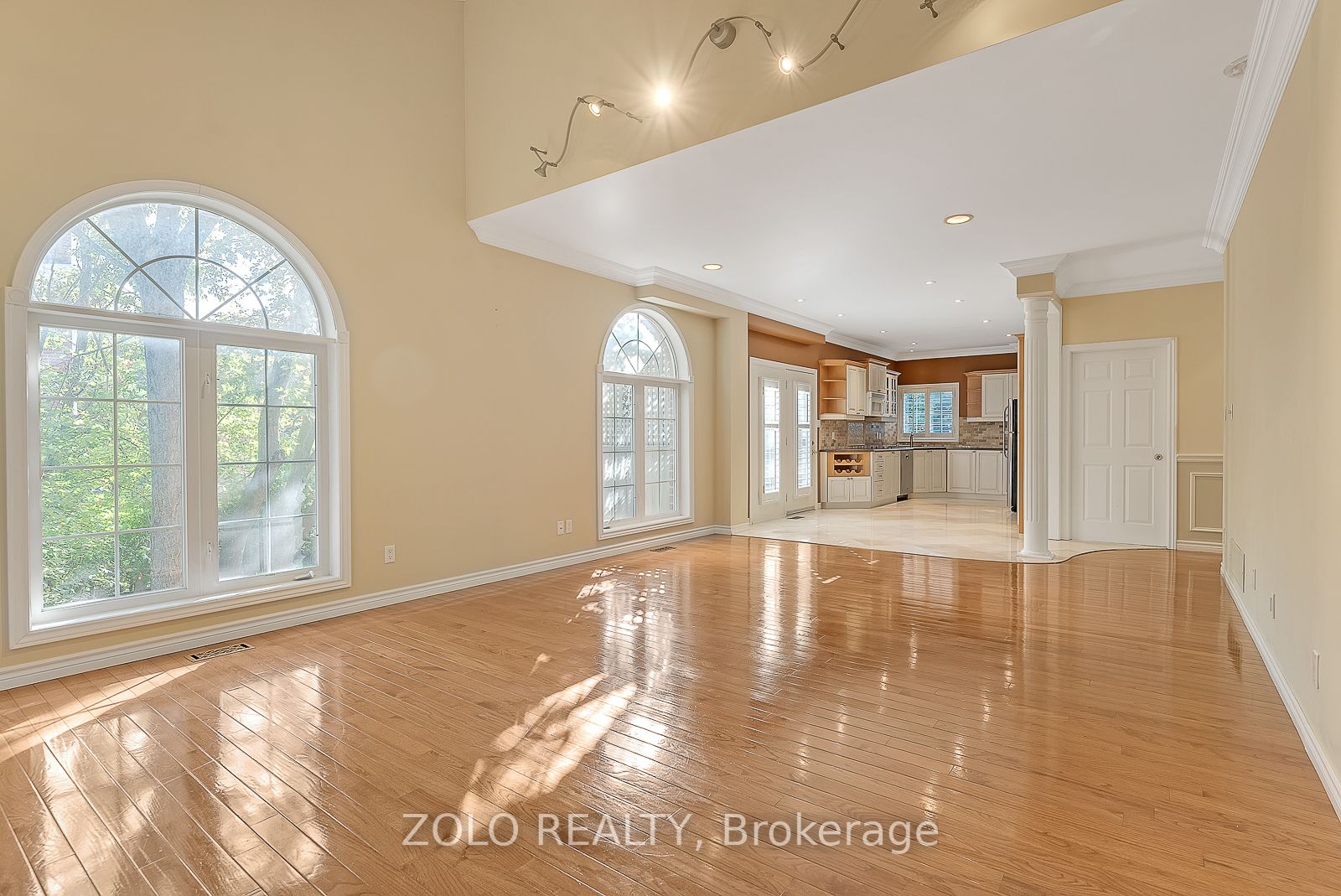307 Sheridan Crt