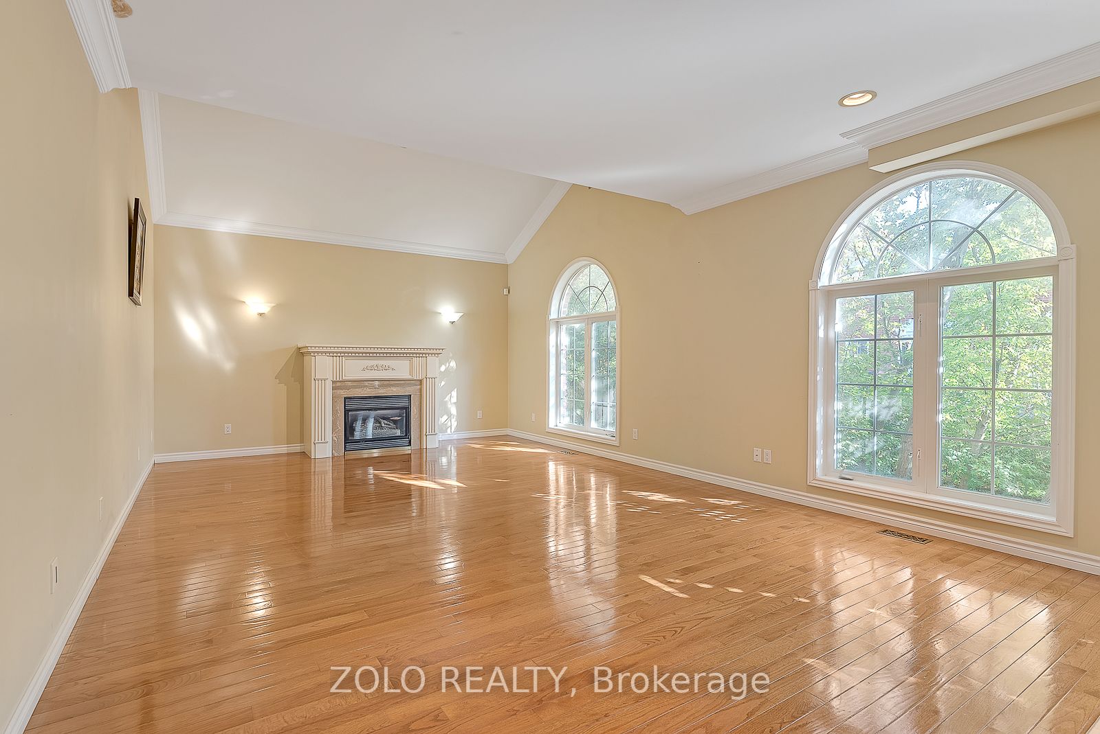 307 Sheridan Crt