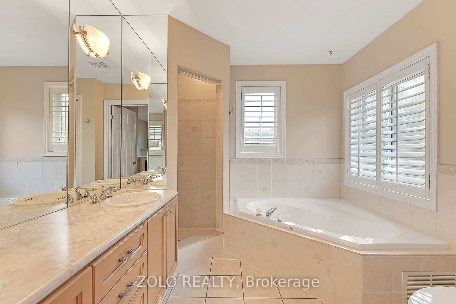 307 Sheridan Crt