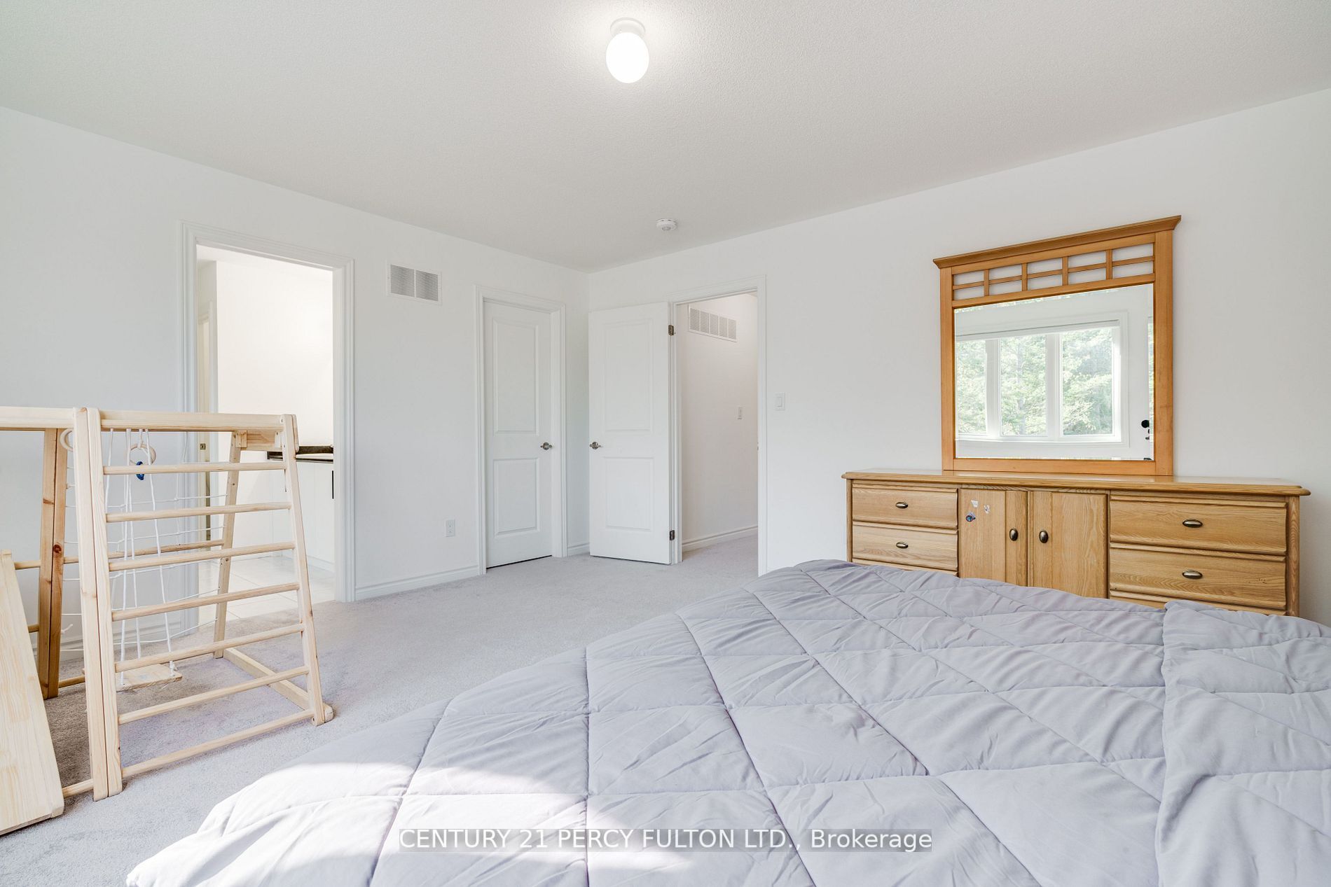 60 Betty May Cres