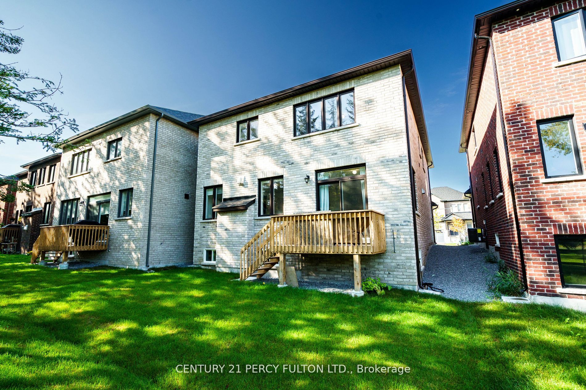 60 Betty May Cres