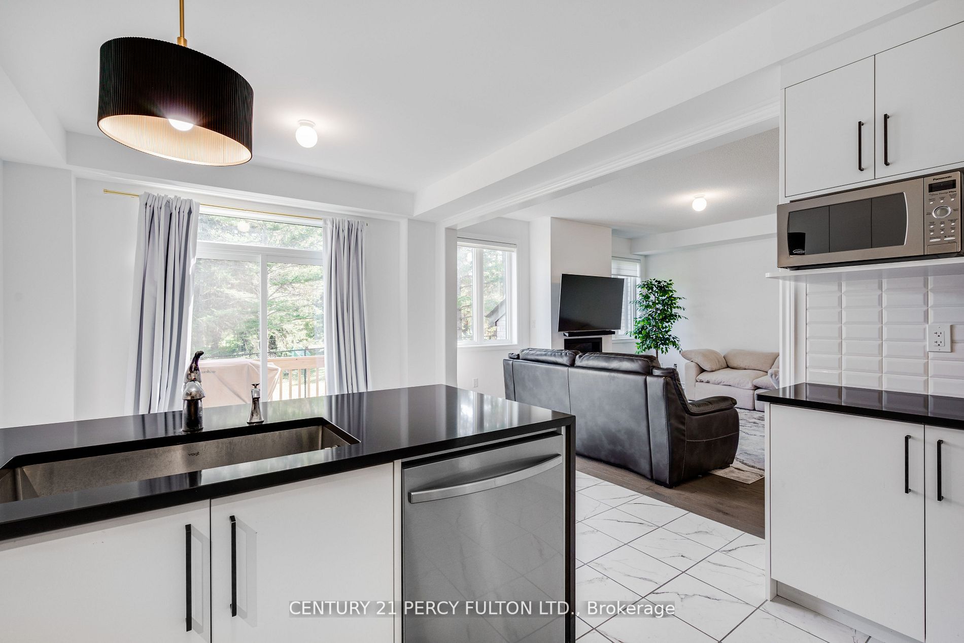 60 Betty May Cres