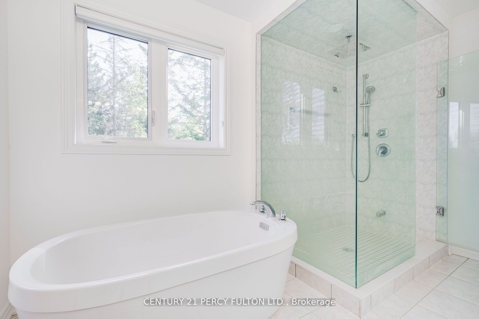 60 Betty May Cres