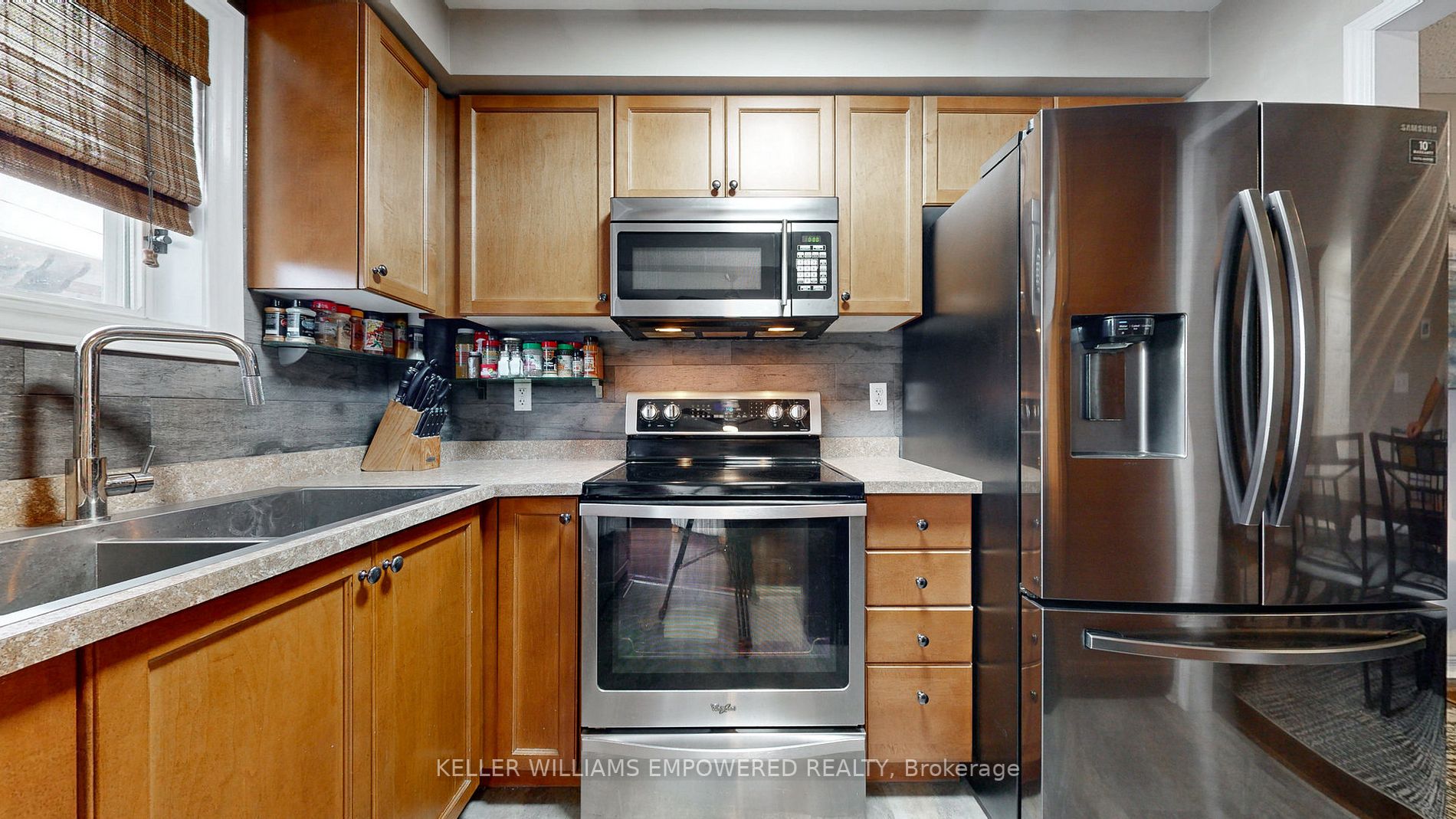 229 Stonebriar Dr
