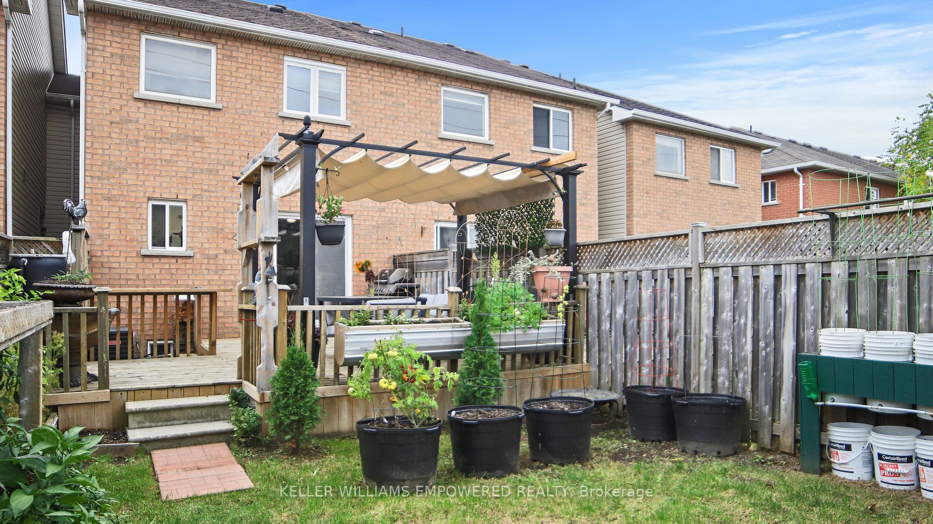 229 Stonebriar Dr
