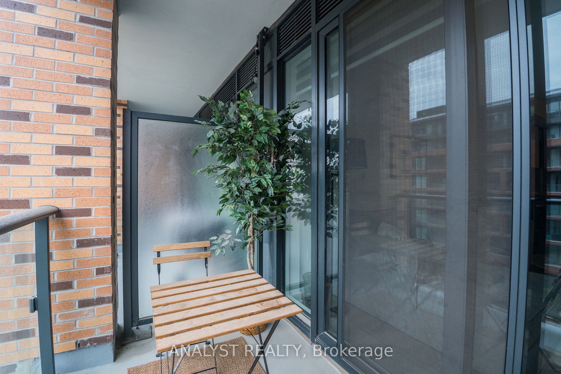 100 Eagle Rock Way, #515
