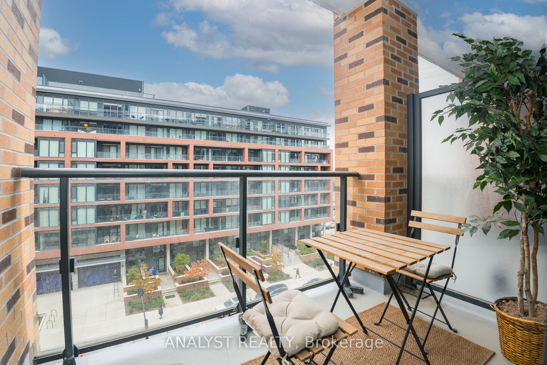 100 Eagle Rock Way, #515