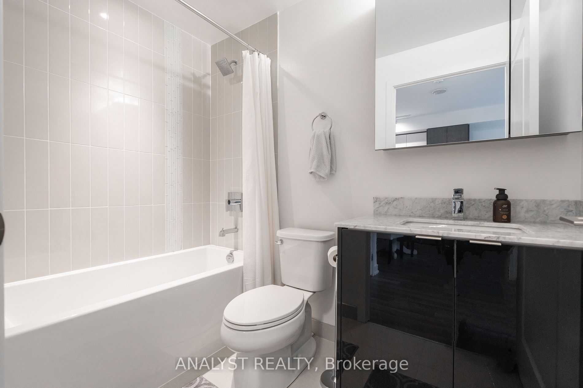 100 Eagle Rock Way, #515